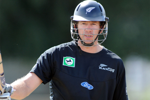 Jacob Oram has been ruled out of today's Super 8 match against England in Pallekele. Photo / Getty Images.