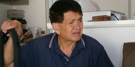 New Zealand law is preventing injured Vietnam veteran Bill Framhein from taking his war disability pension and superannuation home to Rarotonga.