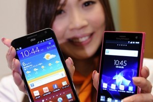 Use of 'digital wallets' mobile devices embedded with a credit card, is expected to grow as people become more comfortable with smartphones, Deloitte says in a new report.
