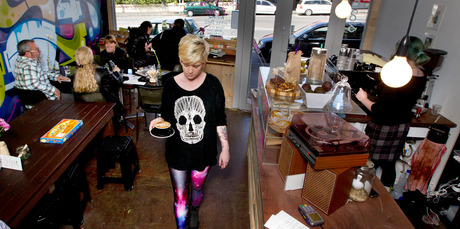 Sidewalk cafe, Mt Albert, Auckland. Photo / Steven McNicholl