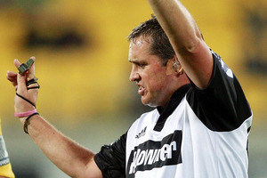 Bryce Lawrence will become just the fourth Kiwi to control 200 first-class matches when he whistles the Wellington Lions versus Taranaki ITM Cup match. Photo / Getty Images.