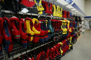 A 2011 survey showed the number of fishers who said they never wore lifejackets had changed over six years from 72 per cent to 37 per cent. Photo / APN