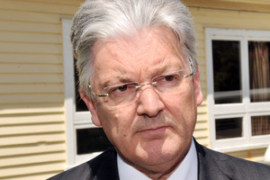 Revenue minister Peter Dunne. File photo / NZPA