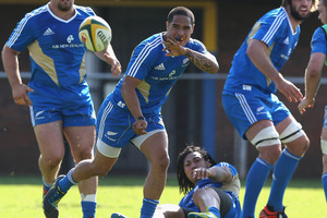 Aaron Smith passes the ball. Photo / Getty Images