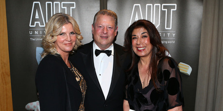 AUT's Penelope Barr-Sellers (left) and Vivien Sutherland Bridgwater with Al Gore. Photo / Simon Watts