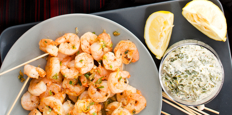 Chilli prawns with rocket lemon mayo. Photo / Babiche Martens