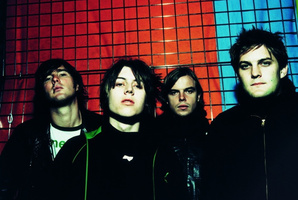 Craig Nicholls, second from left, lead singer of the Vines, has been arrested. Photo / File