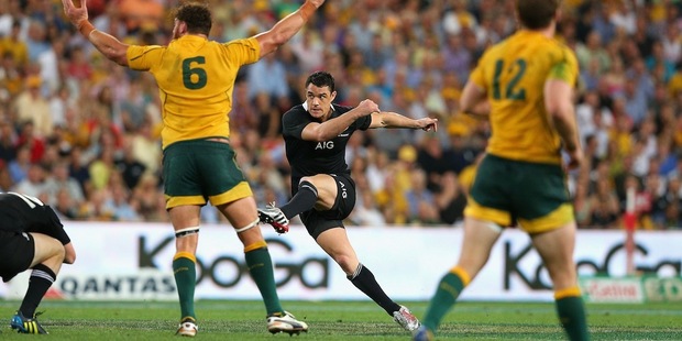 Dan Carter misses a late drop goal attempt in the Bledisloe Cup test in Brisbane. Photo / Getty Images