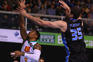 Alex Pledger (right) leads the league by a wide margin with 14 blocks from four games. Photo / Getty Images.