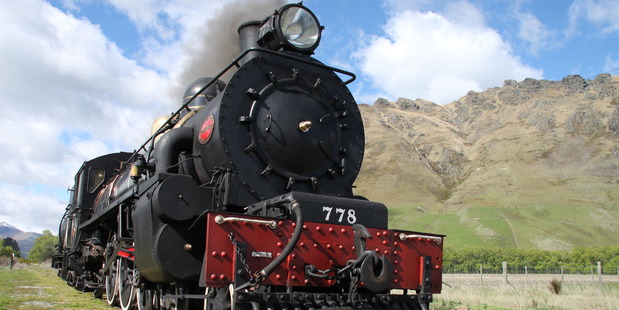 The impressive Kingston Flyer turns around at Fairlight. Photo / Paul Harper