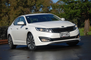Kia's Optima EX is well set up but is a bit greedy. Photo / Jacqui Madelin