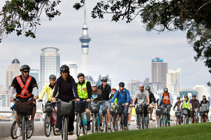 The Art Week cycle tours are a unique way to view Auckland's artistic treasures.