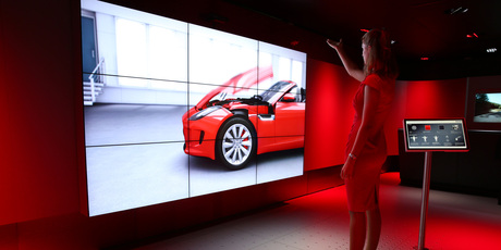 Virtual Experience is simple and portable, making it ideal to use in locations where there might not be enough space for a vehicle.