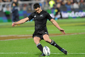 Dan Carter missed with his late attempt to win last weekend's test. Photo / NZPA