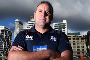 Wayne Pivac took to the golf course yesterday after Auckland's final big training session of the week. Photo / Getty Images.