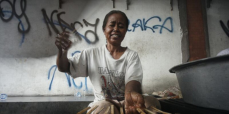 Roadside food vendors in Java and Bali sell sate, meat barbecued on bamboo sticks. Street food is made fresh everyday and often sells out by 2pm. Photo / Creative Commons