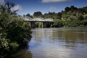 The Waikato River and other waterways need to be cleared of weeds, says the Government. Photo / APN