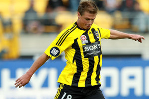 Wellington Phoenix will appeal the red card given to defender Ben Sigmund which led to cheating accusations against Adelaide United in yesterday's A-League match. Photo / Getty Images.