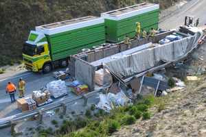 The police commercial vehicle investigation unit was looking into the crash. Photo / Mark Price