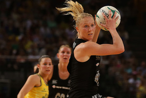 Laura Langman expects a heavy workload as the only midcourter in the Fast5 games. Photo / Getty Images