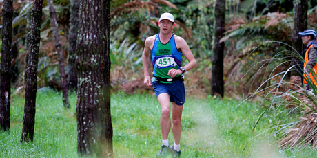 Tauranga runner Russell Lake on his way to winning the inaugural Tauranga Trail Run over 28km. Photo / Picasa