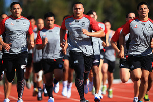Sio Siua Taukeiaho (C) runs in a fitness drill during a Warriors NRL training session at the Millenium Institute. Photo / Getty Images.