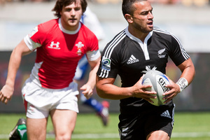 New Zealand's Sherwin Stowers on his way to a try against Wales in the International Rugby Sevens in Wellington in 2010. File photo / NZPA