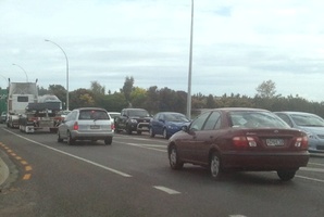 The traffic build-up after a crash on SH2. Photo / Bay of Plenty Times