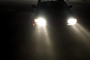 The tourists were awoken after a vehicle shone its headlights through the window about 2am yesterday. File photo / Thinkstock