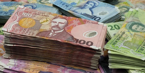 A survey of 1000 adults in May for the Retirement Commissioner's financial behaviour index found that only 38 per cent could access 3 months' income in an emergency from their own savings. Photo/File