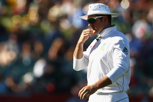 South African captain Graeme Smith stands in the field during day one of the second test against Australia. Photo / Getty Images