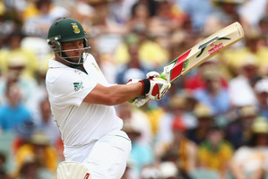 Jacques Kallis hobbled to 58. Photo / Getty Images