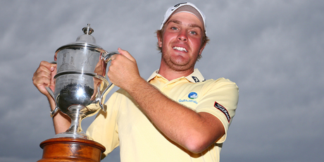 Jake Higgenbottom holds the New Zealand Open trophy after winning the BMW New Zealand Open, Round Four. Clearwater Golf Resort, Christchurch, New Zealand. Sunday 25 November 2012. Photo: Simon Watts/p