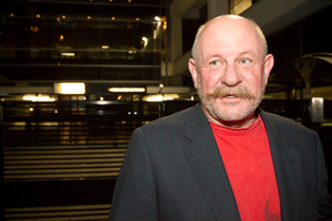 With his dashing moustache and booming delivery, Mark Sainsbury sold his stories like a ringmaster. Photo / Greg Bowker