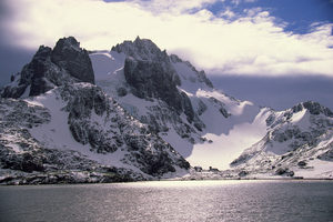 Snow covered mountain peaks in Antarctica. Photo / Thinkstock