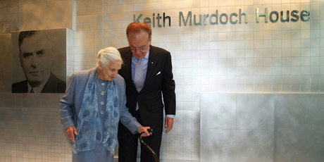 Dame Elisabeth with her son Rupert in 2005. Photo / AP