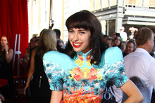 Gotye's single Somebody That I Used to Know featuring Kimbra has been named 2012's biggest-selling single in Britain. Photos / AP Gotye's single Somebody That I Used to Know featuring Kimbra has been named 2012's biggest-selling single in Britain. Photos / AP