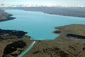 Lake Pukaki receives the highest snow-melt inflow of any hydro lake in the South Island. Photo / Gerard O'Brien