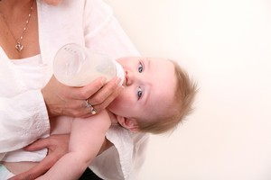 Breast-feeding advocacy groups were furious about the bottle-feeding shown in the anti-smoking advert. Photo / Thinkstock