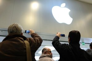 Police have had to rescue five motorists who followed directions from their iPhones operating on the new iOS6 system but were led more than 70km off-course. Photo / AFP