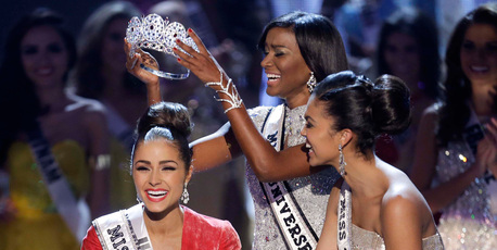 Miss USA, Olivia Culpo, left, is crowned Miss Universe during the Miss Universe competition in Las Vegas. Photo / AP