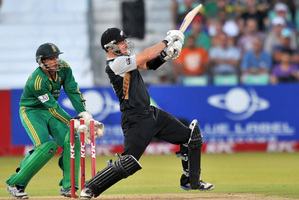 New Zealand's Nathan McCullum is bowled out during their T20 cricket match against South Africa,Photo / AP