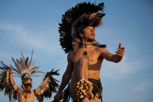 Dancers perform as the sun rises at the Teotihuacan archeological site in Teotihuacan, Mexico, Dec 21, 2012. Photo / AP