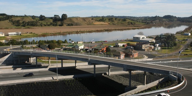 The Waikato Expressway will run 102km from the Bombay Hills to just south of Cambridge. Photo / Greg Bowker