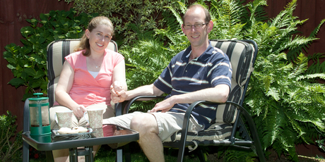 David Bain and fiancee Liz Davies at home in Christchurch. Photo / APN