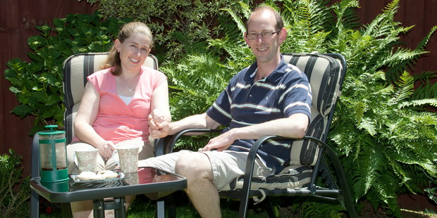 David Bain and fiancee Liz Davies at home in Christchurch. Photo / APN