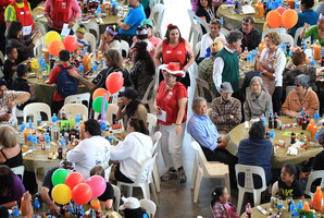 Dinners at last year's event. Photo / Greg Bowker