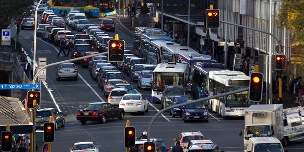 An accident which blocked all four of the Southern Motorway's southbound lanes forced major roads to back up throughout the city. Photo / Brett Phibbs