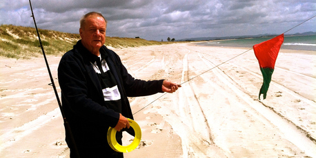 Paul Barnes with his kite-fishing line. Photo / Dani Wright
