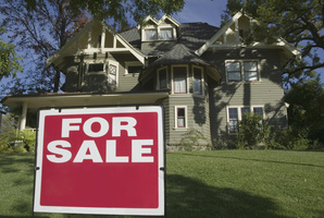 The Reserve Bank believes borrowers with high LVR loans are more vulnerable to an economic downturn. Photo / Thinkstock